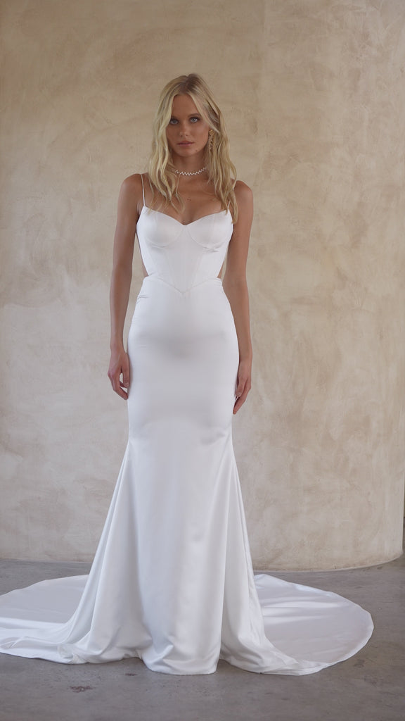 video of Sweetheart Neckline wedding dress on Joi Dress with Spaghetti Straps from the bryde